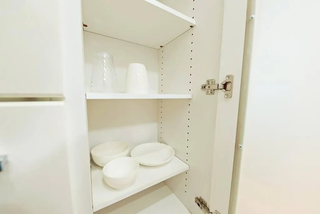 明るい室内で美室を提供　サービスアパ―トメントsapporo南8条 Apartment