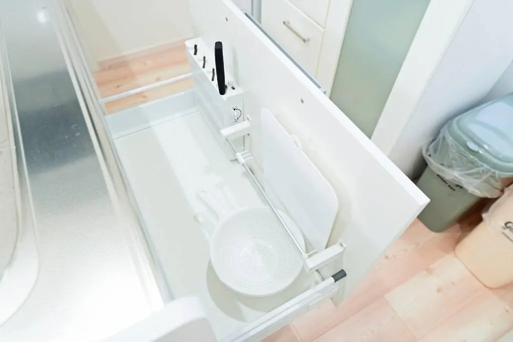 明るい室内で美室を提供　サービスアパ―トメントsapporo南8条 Apartment