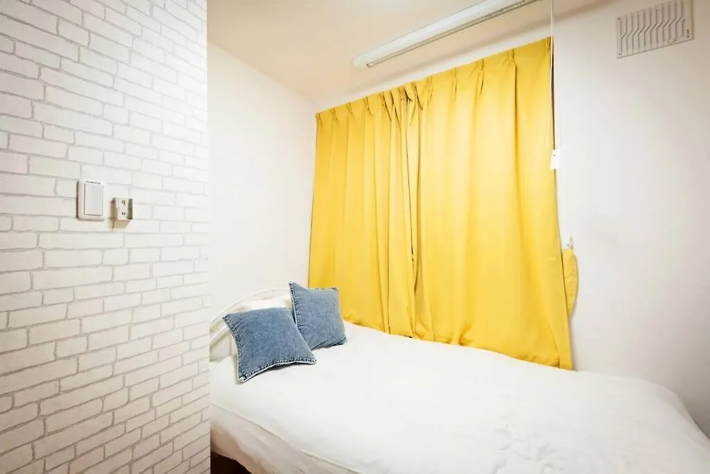 明るい室内で美室を提供　サービスアパ―トメントsapporo南8条 Apartment